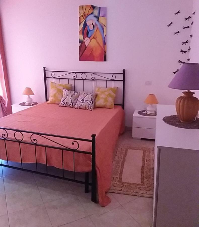 Casa Vacanze Antonella Pula A 750Mt Dal Centro. Dış mekan fotoğraf