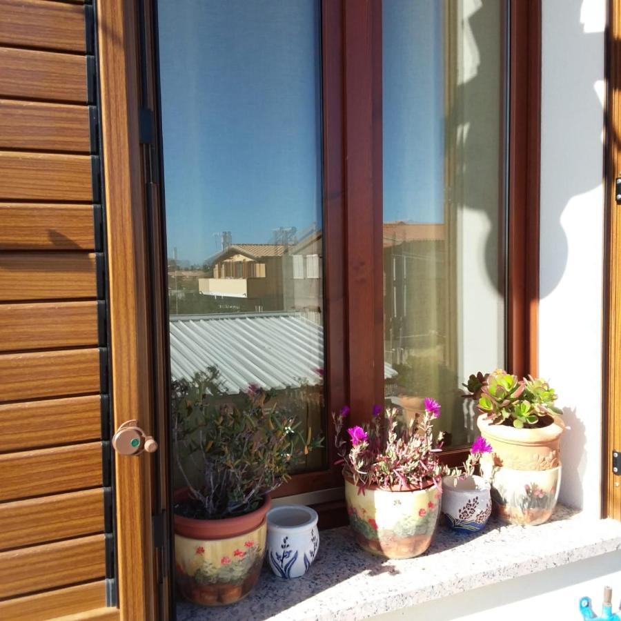 Casa Vacanze Antonella Pula A 750Mt Dal Centro. Dış mekan fotoğraf
