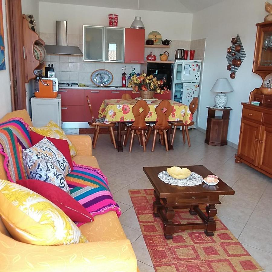 Casa Vacanze Antonella Pula A 750Mt Dal Centro. Dış mekan fotoğraf